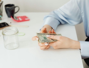 关于25级河南财经政法大学成考第二年学费交费通知