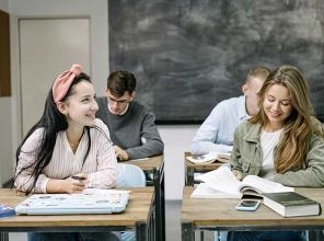 河南医专成教《英语》高起专原题及答案