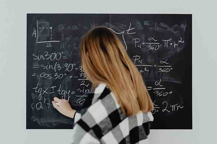 鹤壁汽车工程职业学院《高等数学》高起专原题及答案（慕华） 图1