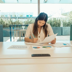 成人高考在哪里交报名费？报名费怎么交？