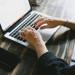 成人高考考试地点可以更改吗？志愿能改吗？