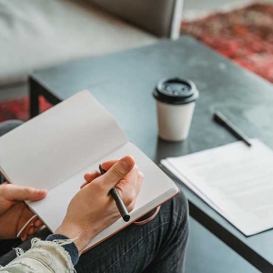 报名成人高考名字填错了怎么办？要准备哪些材料？